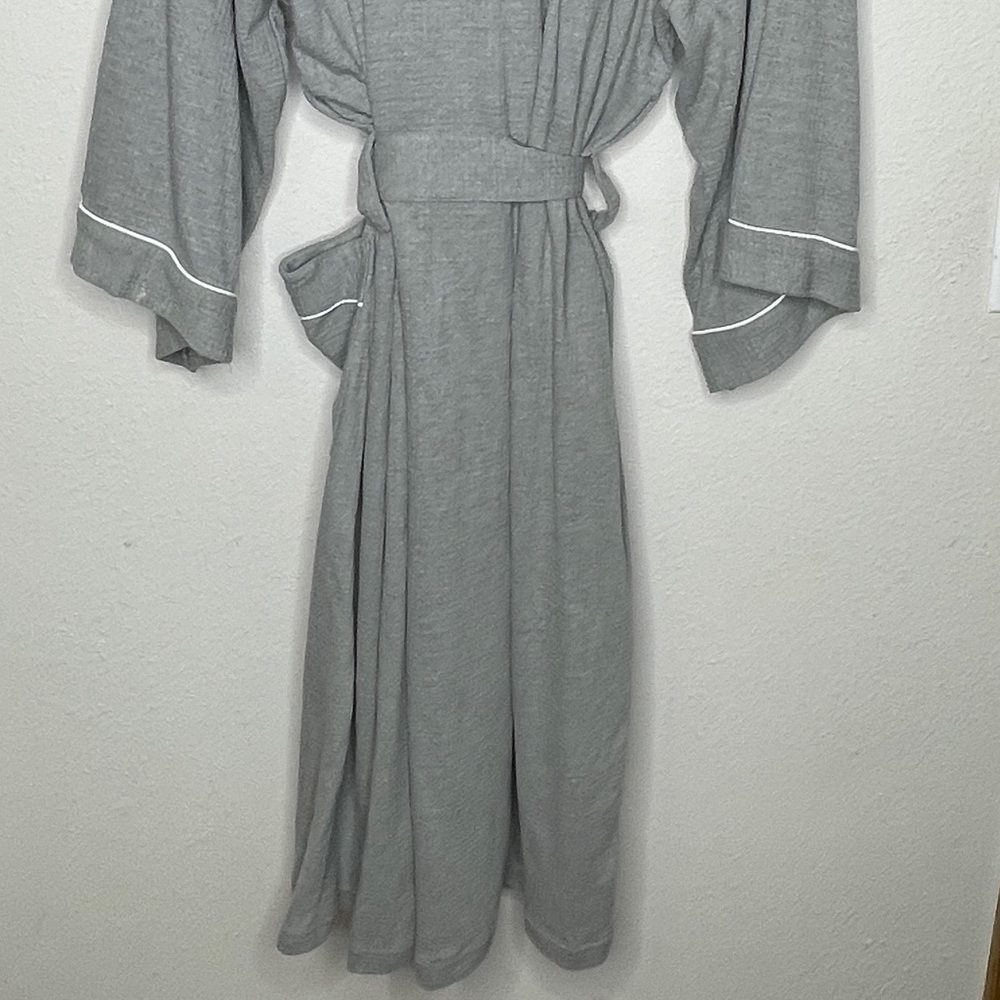 Vintage Izod Robe - Picture 3 of 7
